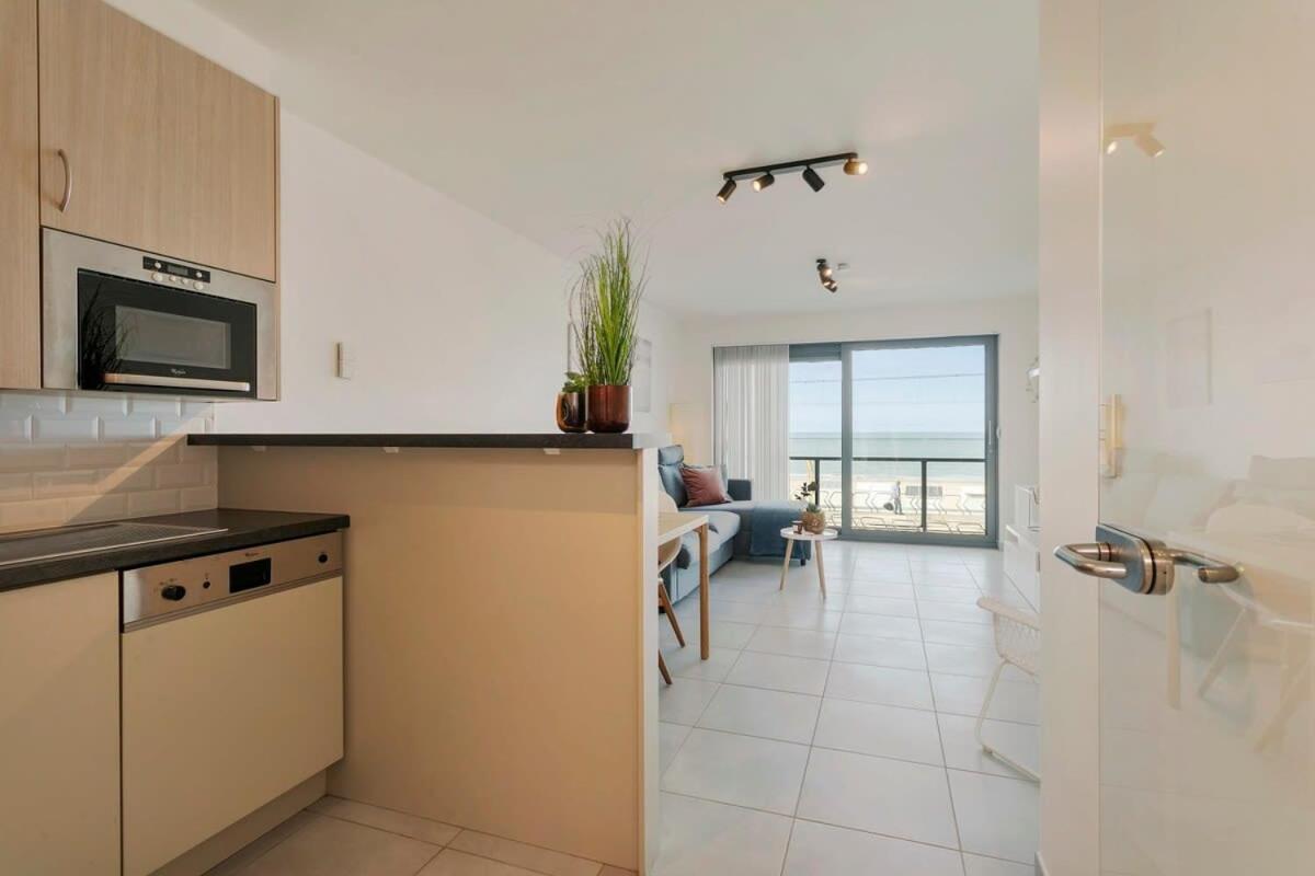 Huswell - Cosy Apartment With Amazing Beach View Ostende Kültér fotó